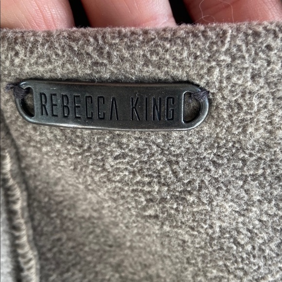 Rebecca King Sherpa Fleece - Picture 8 of 16
